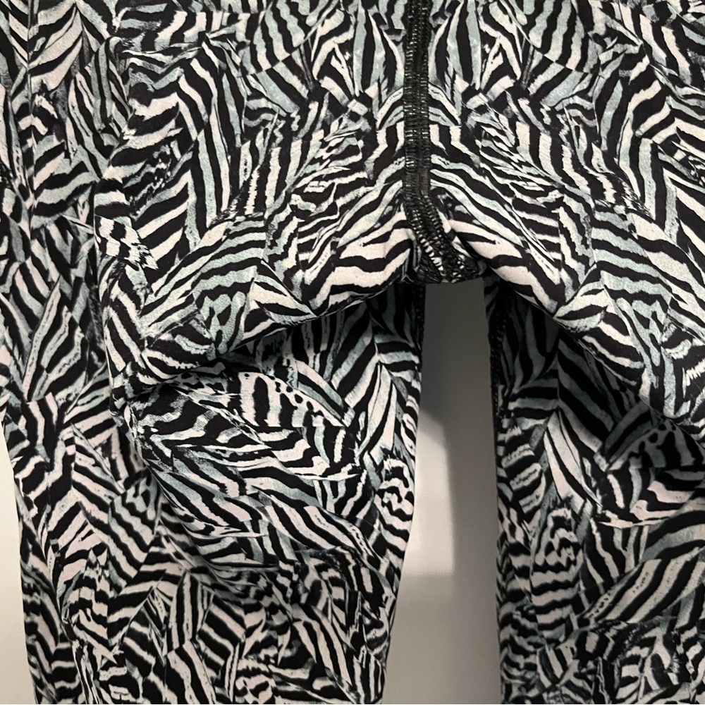 Lululemon Wunder Under Leggings Dazzle Nulux Alpine White Black, Size 4 - Picture 11 of 15